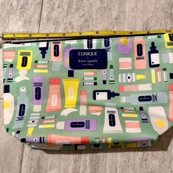 NWT Kate Spade makeup bag - Picture 3 of 3